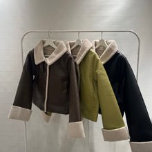 画像をギャラリービューアに読み込む, ボアブルゾン