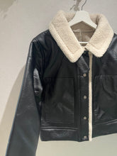 画像をギャラリービューアに読み込む, ボアブルゾン