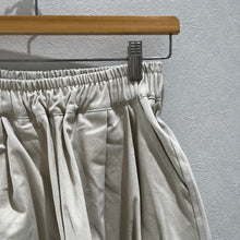 画像をギャラリービューアに読み込む, ライクタックパンツ