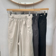 画像をギャラリービューアに読み込む, ウエストドローコードコクーンパンツ
