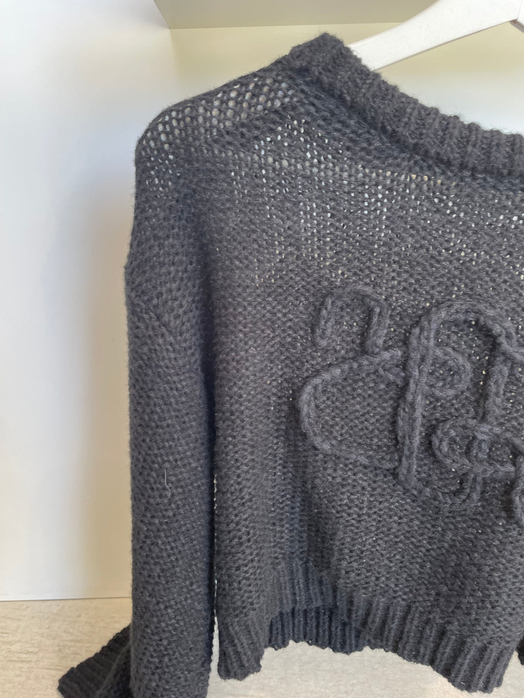 透かし編みニットプルオーバー