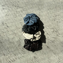 画像をギャラリービューアに読み込む, エコレザーシュシュ
