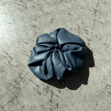 画像をギャラリービューアに読み込む, エコレザーシュシュ
