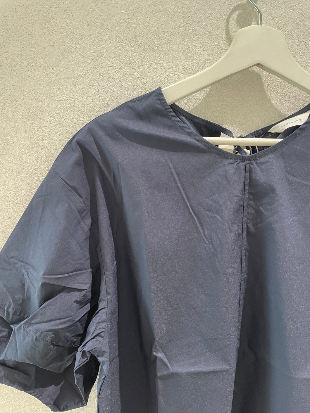 ランタンスリーブブラウス