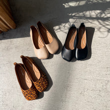 画像をギャラリービューアに読み込む, スクエアトゥフラットパンプス
