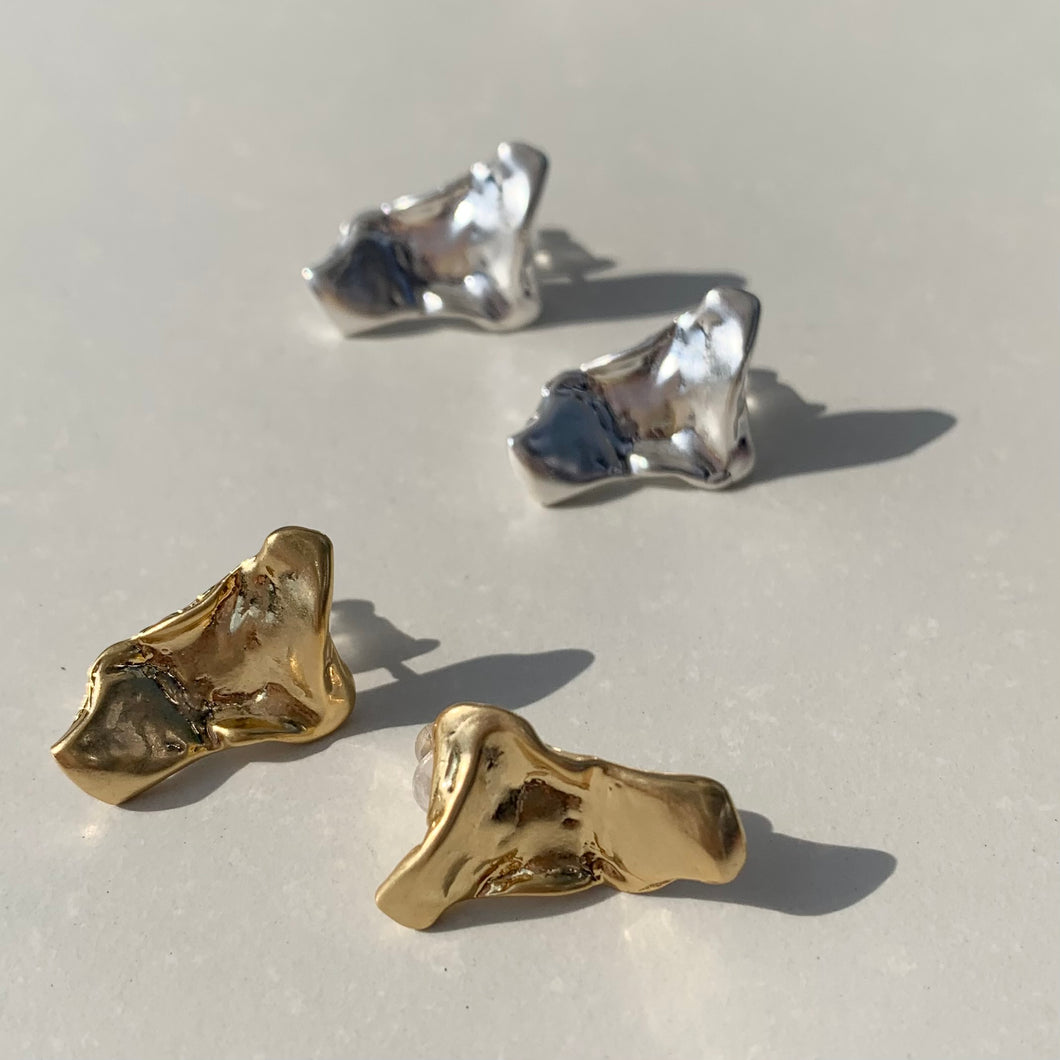 変形ピアス